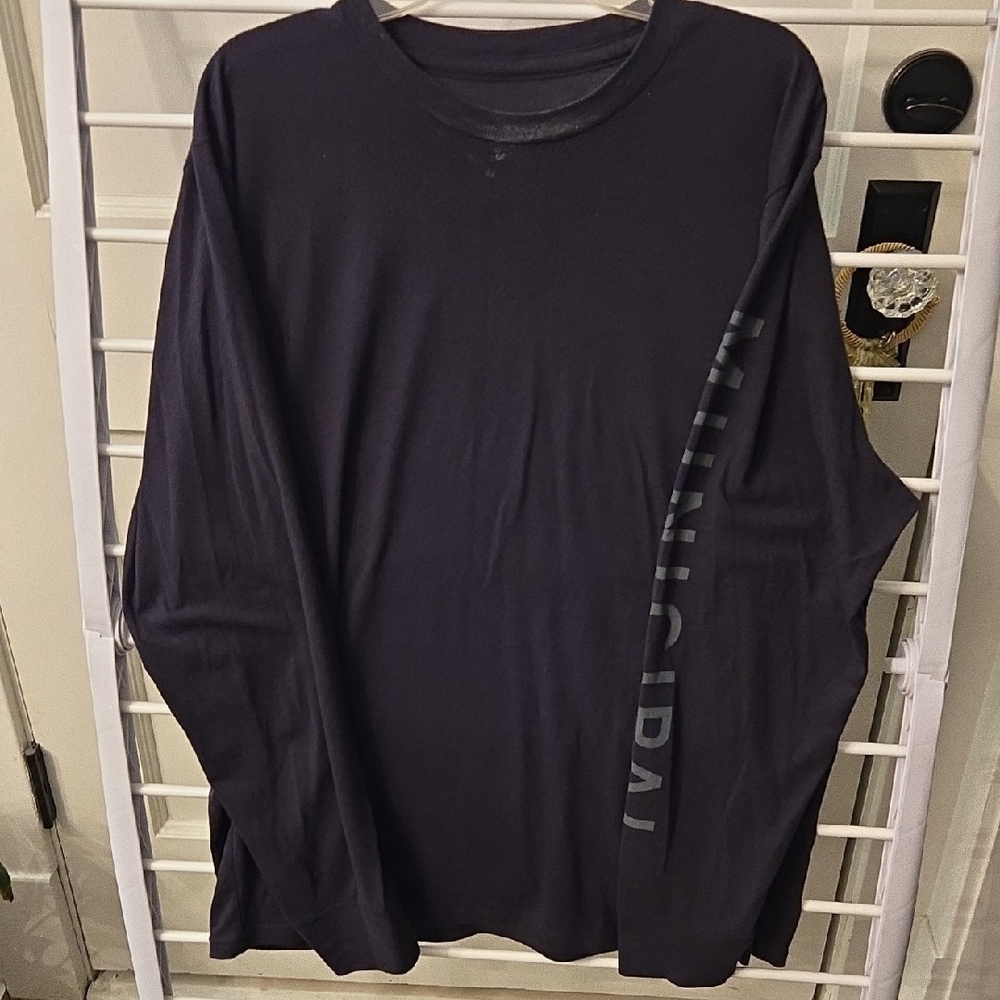 Men's Classic Navy Long Sleeve Tee